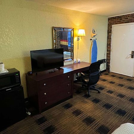 Travelodge By Wyndham Airport Platte City Esterno foto